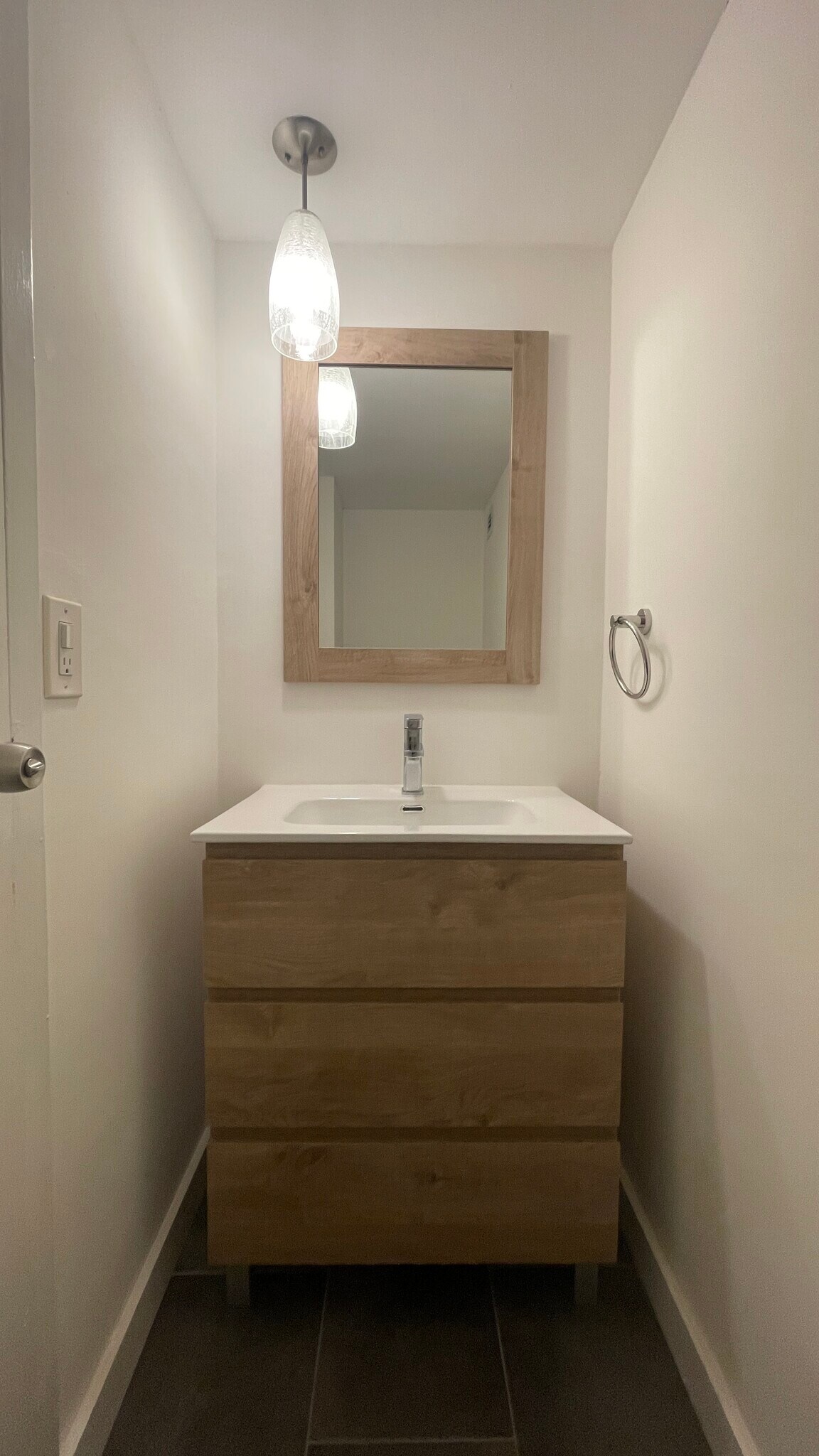 Half Bathroom - 200 SE 15th Rd