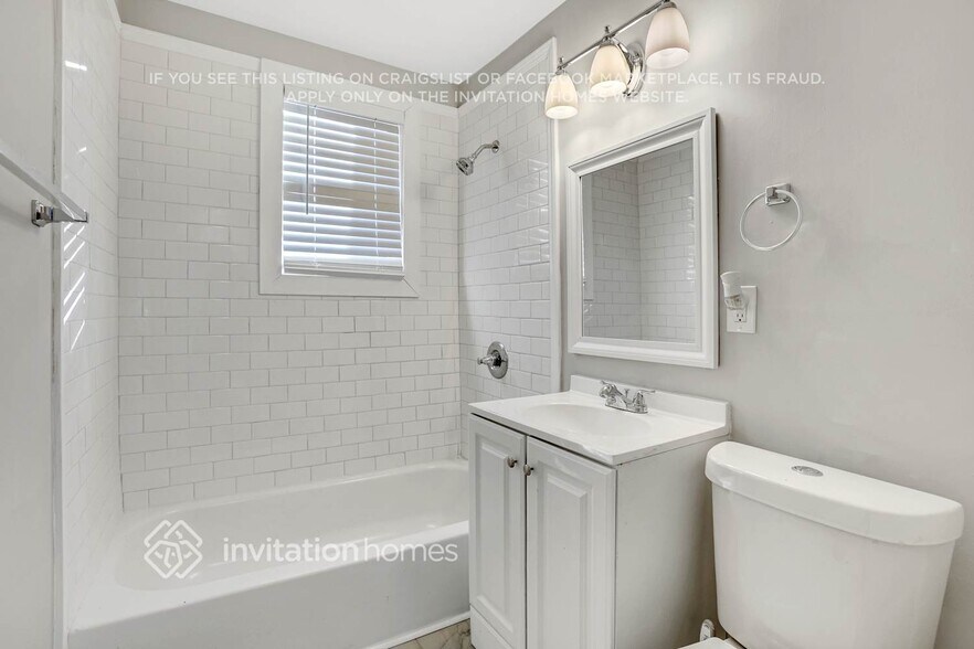 Building Photo - 367 Belgarde Pl SE