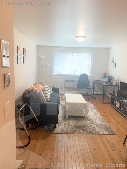 Building Photo - 134 Summer St