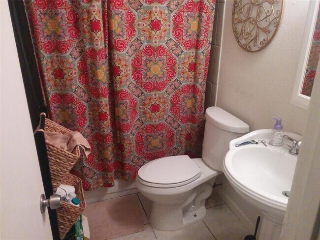 Building Photo - 2708 S 1st St