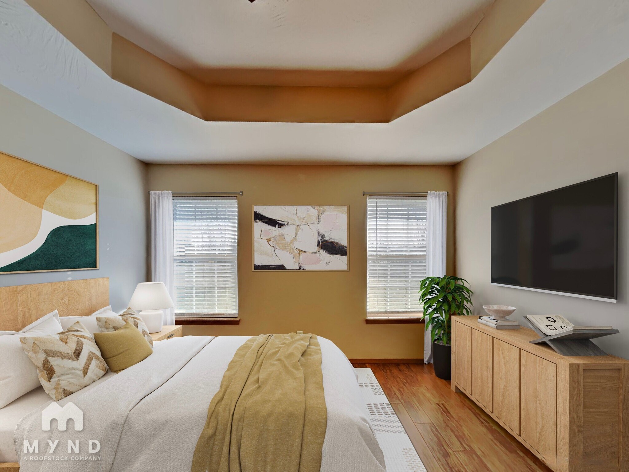 Building Photo - 701 N Pinewood Ave