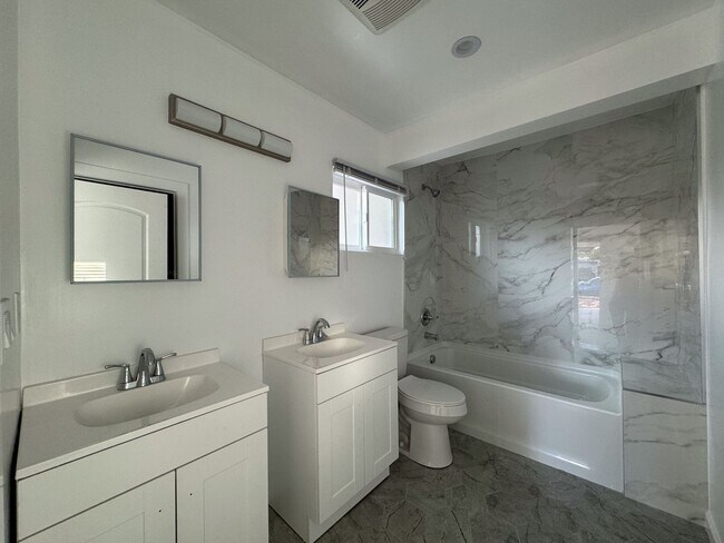 Building Photo - Brand New and Stunning 1+1 Reseda ADU