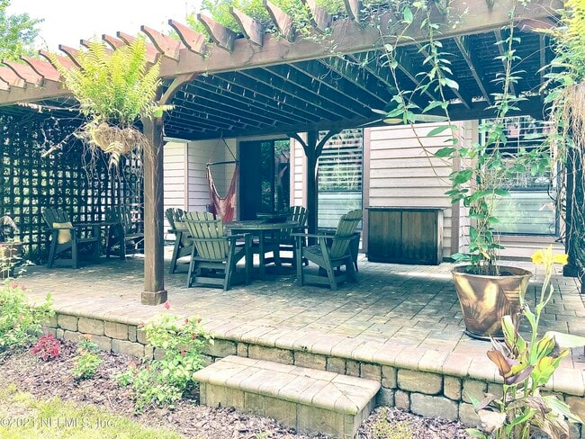 Building Photo - 8699 Canopy Oaks Dr