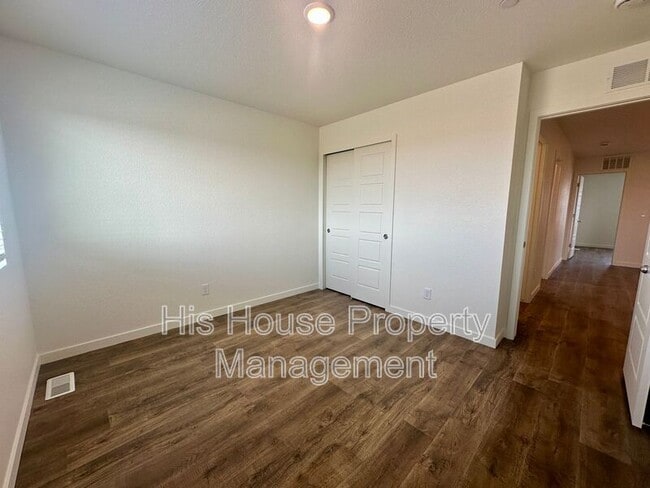 Building Photo - 3961 Pinnacles Ct