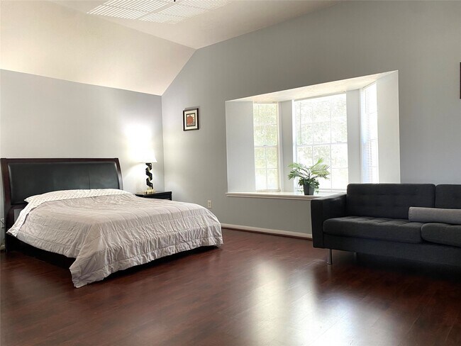 Building Photo - 23126 S Waterlake