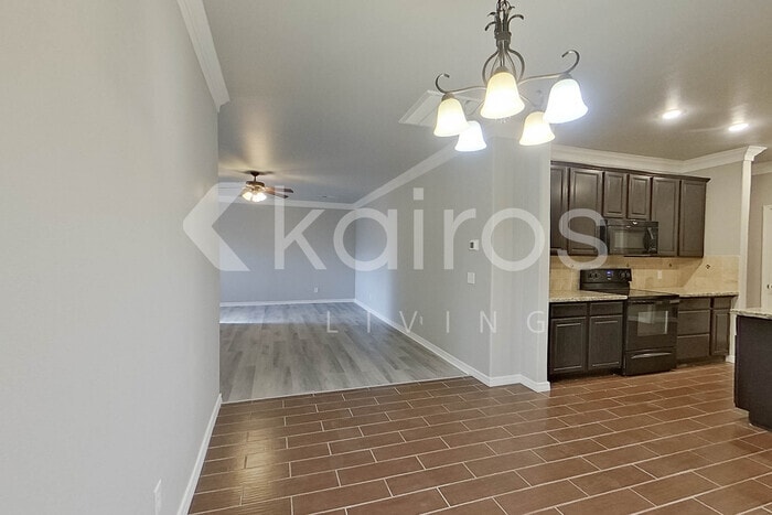 Building Photo - 7110 Mosley St