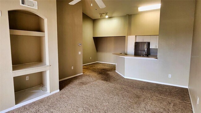 Building Photo - 4170 Central Sarasota Pkwy