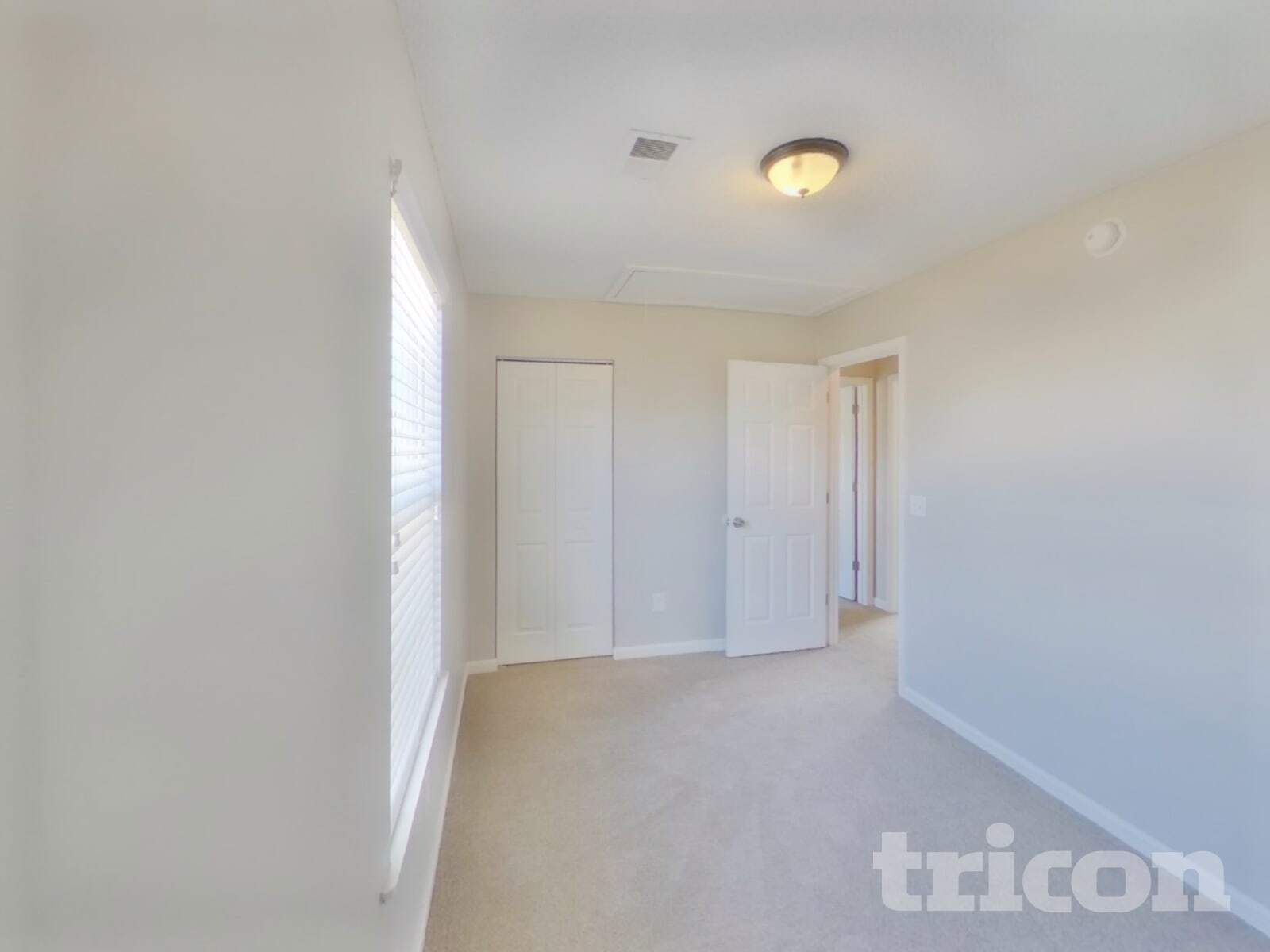 Building Photo - 142 Quiet Grove Dr