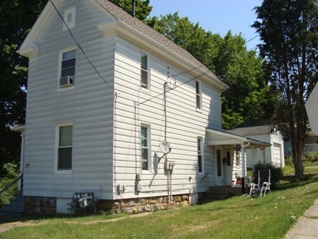 Building Photo - 283 Wood St