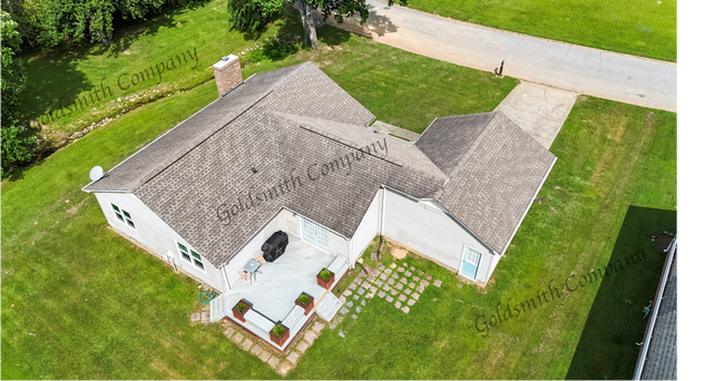 Building Photo - "3-Bedroom Home with Spacious Living in Simpsonville!"