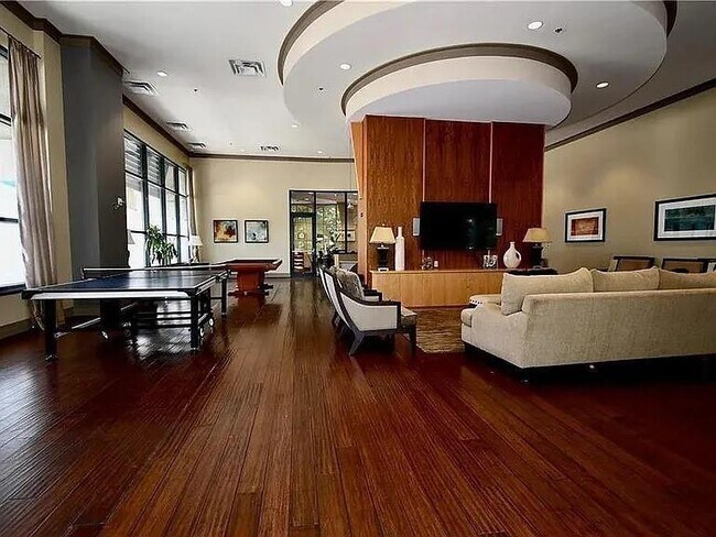 Building Photo - 3040 Peachtree Rd