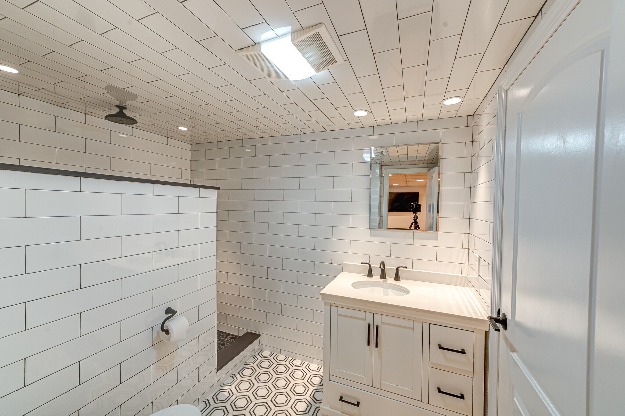 Building Photo - 2002 City Ave