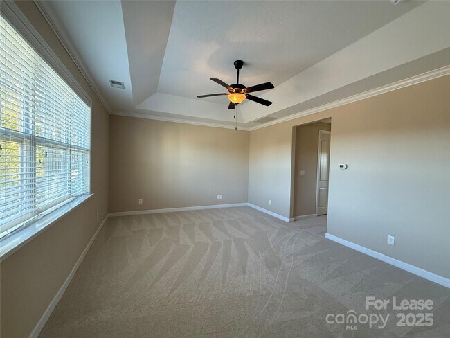 Building Photo - 109 Community Park Ln