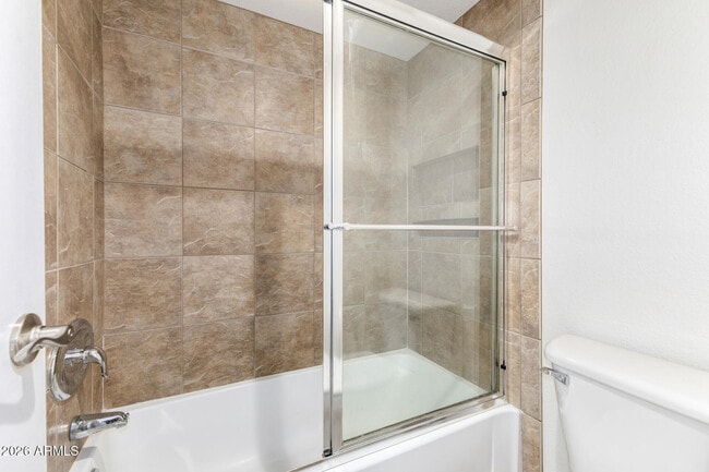 Building Photo - 1880 E Morten Ave