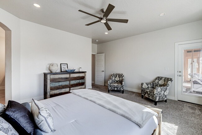 Building Photo - "Charming 3-Bedroom Retreat with 2 Baths and 2150 Sq. Ft. of Comfort in Santa Clara!"