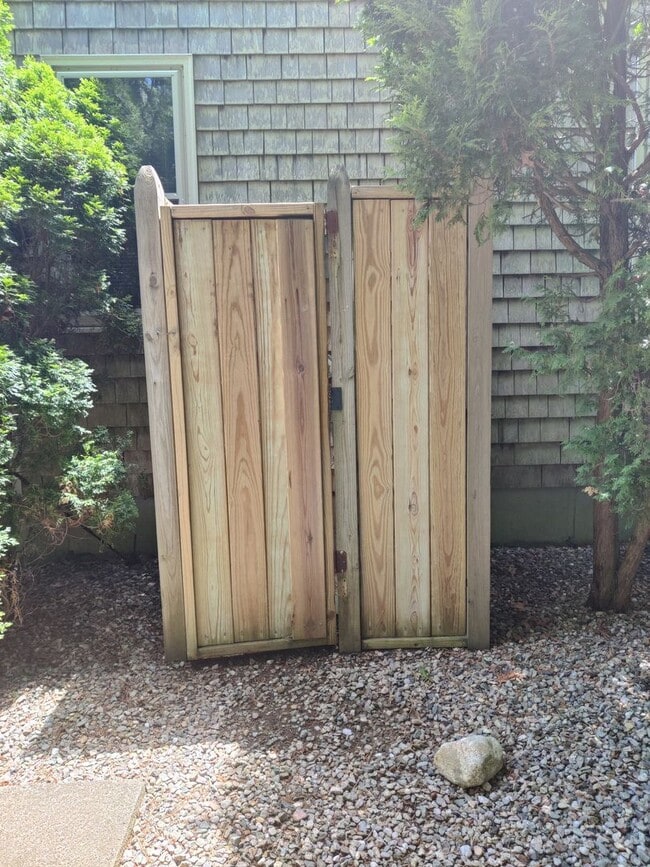 Building Photo - 2 Bedroom, 2 Bedroom Condo Year Round-Yarmouth Port