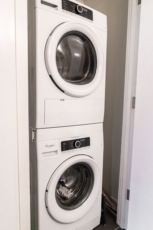 Building Photo - 1 Earhart St