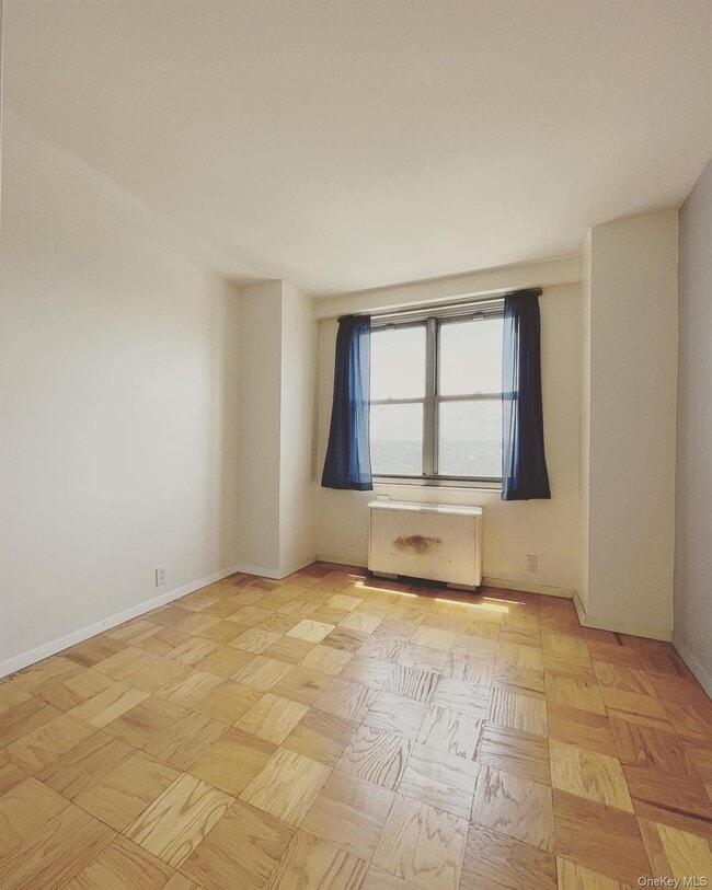 Building Photo - 70-25 Yellowstone Blvd