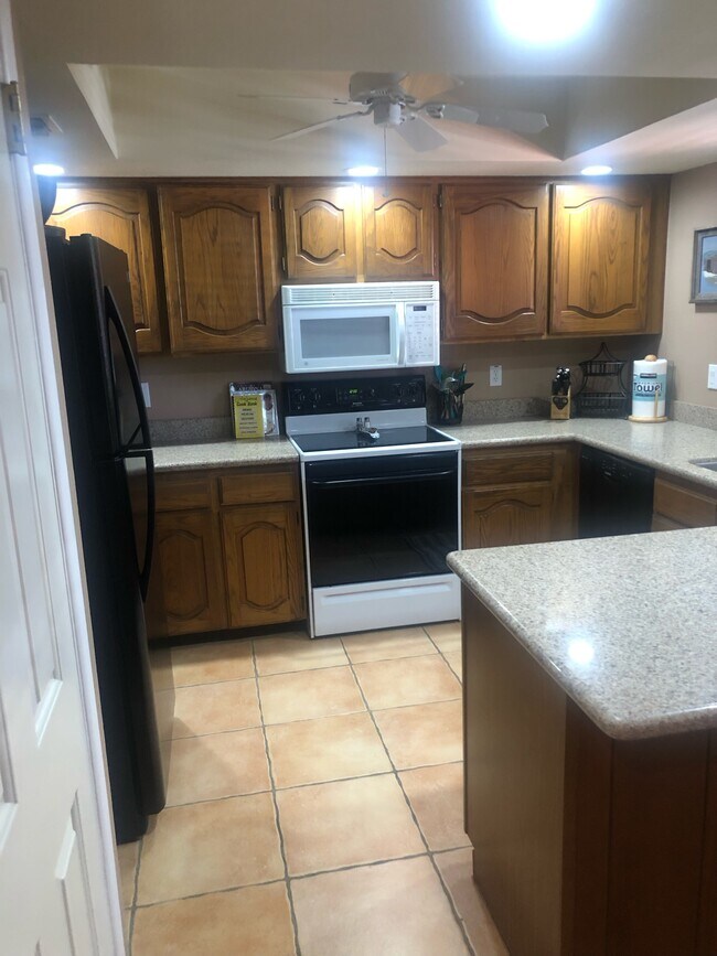 Furnished kitchen new appliances - 4303 E Cactus Rd