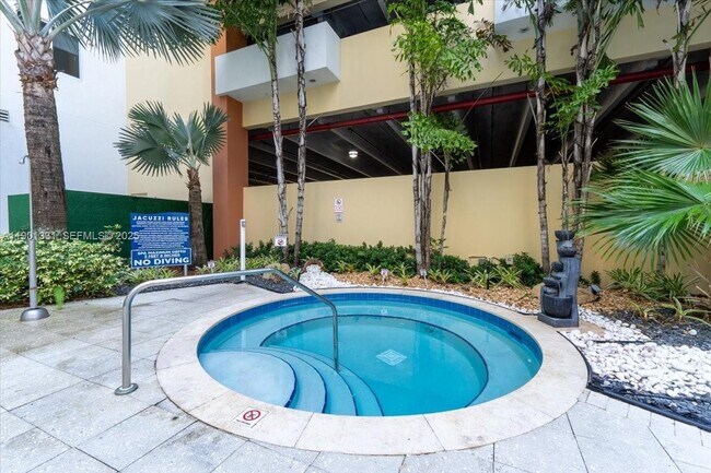 Building Photo - 18800 NE 29th Ave