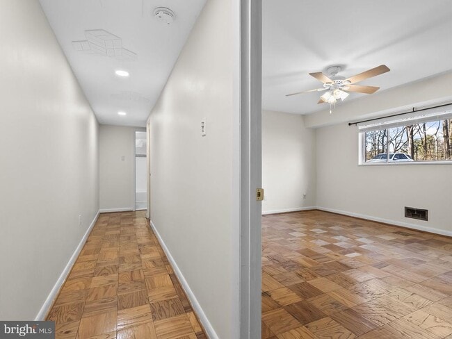 Building Photo - 10613 Montrose Ave