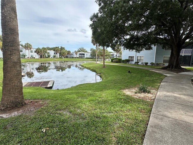 Building Photo - 3766 Southpointe Dr