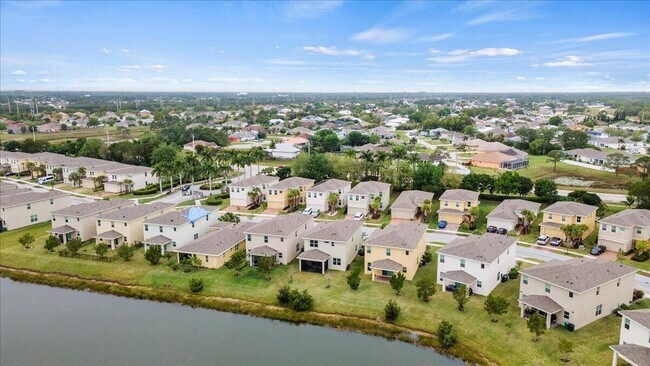 Building Photo - 1766 NW Cataluna Cir