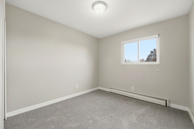 Building Photo - Updated 4BR Home with 2-Car Garage in Stratmoor