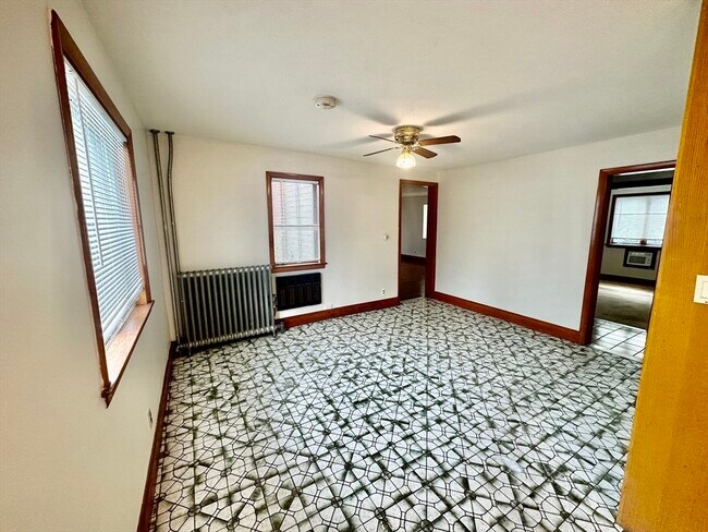 Building Photo - 30 South St