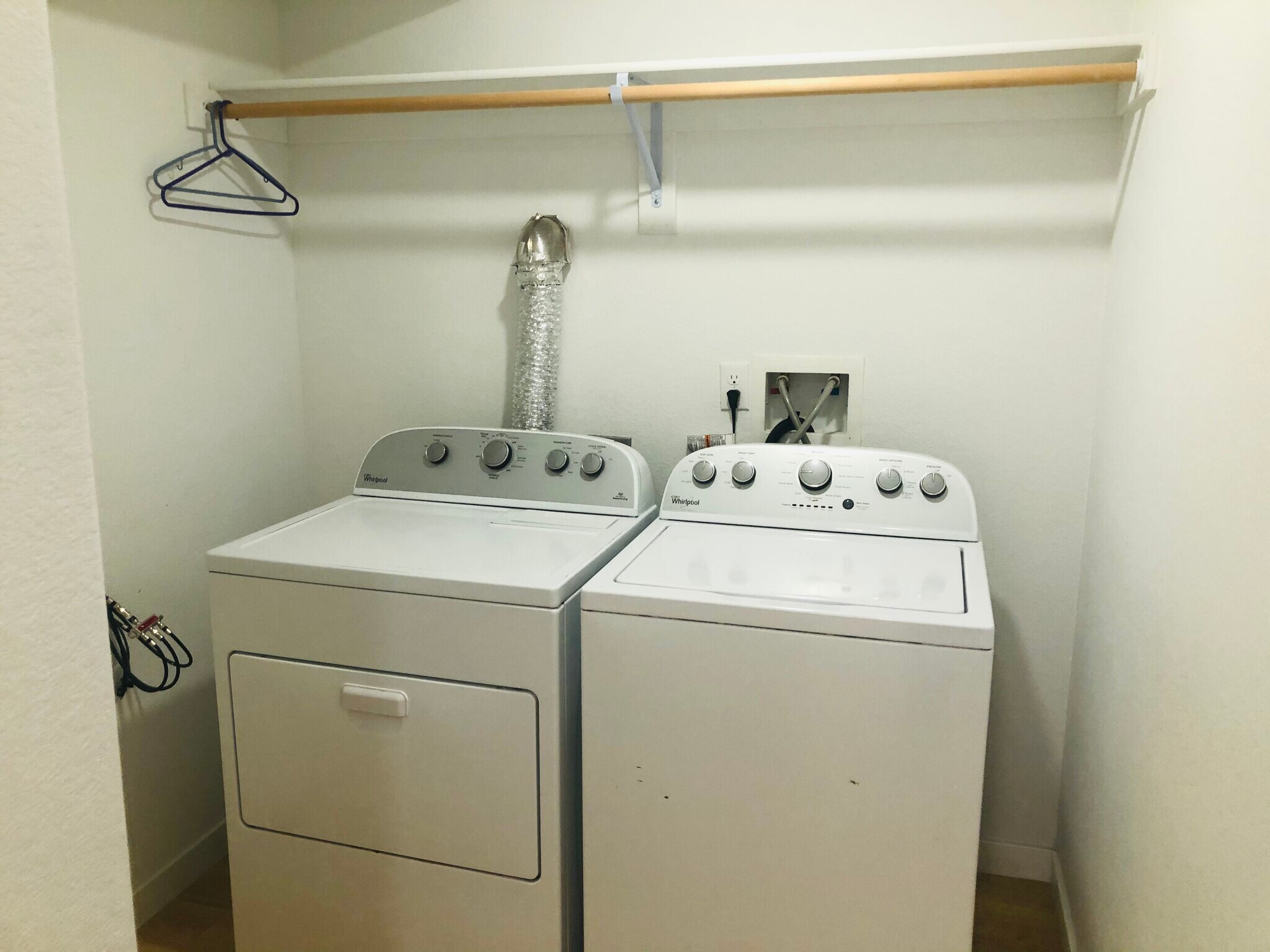 in unit laundry - 652 6th St