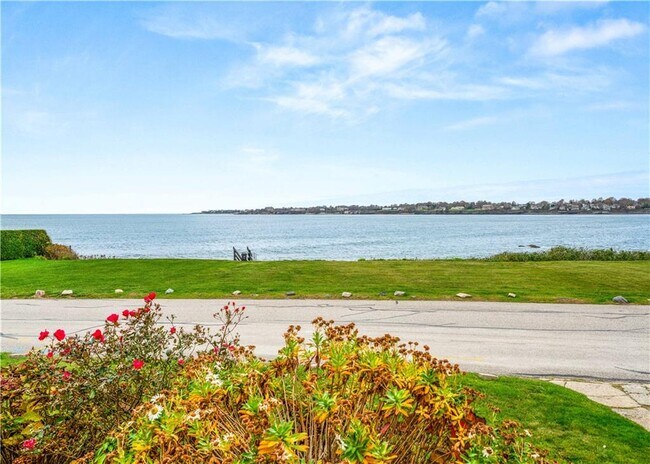 Building Photo - 112 Esplanade