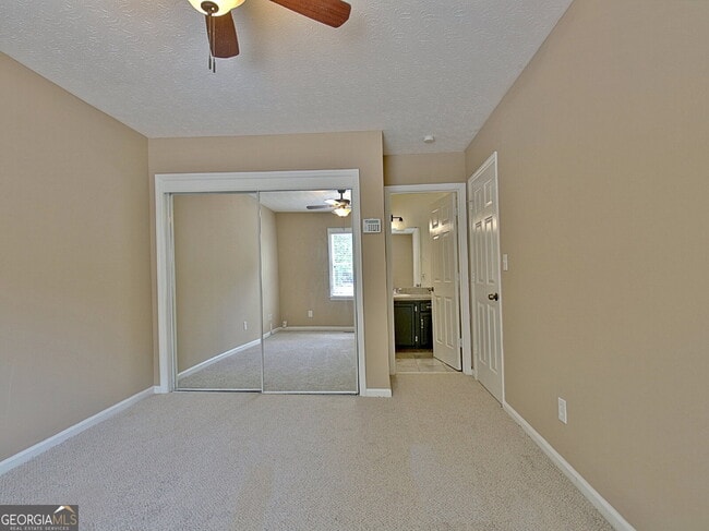 Building Photo - 210 Flat Creek Ct
