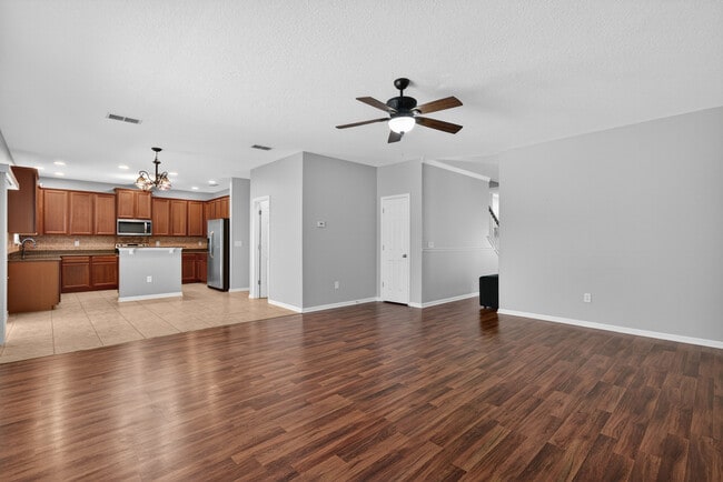 Building Photo - 112 Kildrummy Ct
