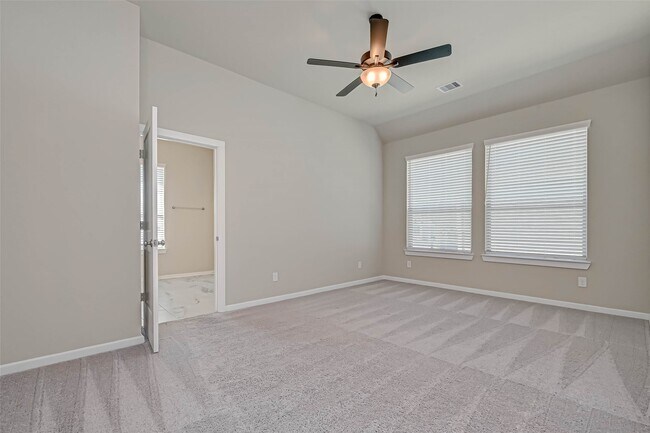 Building Photo - 316 N Spotted Fern Dr