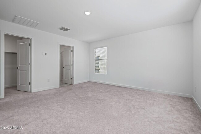 Building Photo - 3023 W Bent Tree Dr