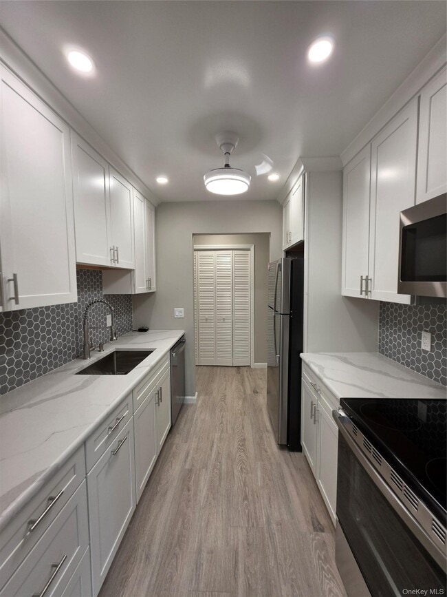Building Photo - 2104 Cherry Hill Dr