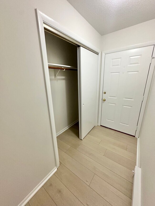 Building Photo - 492 East St