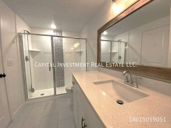 Building Photo - 4692 Camellia Ln
