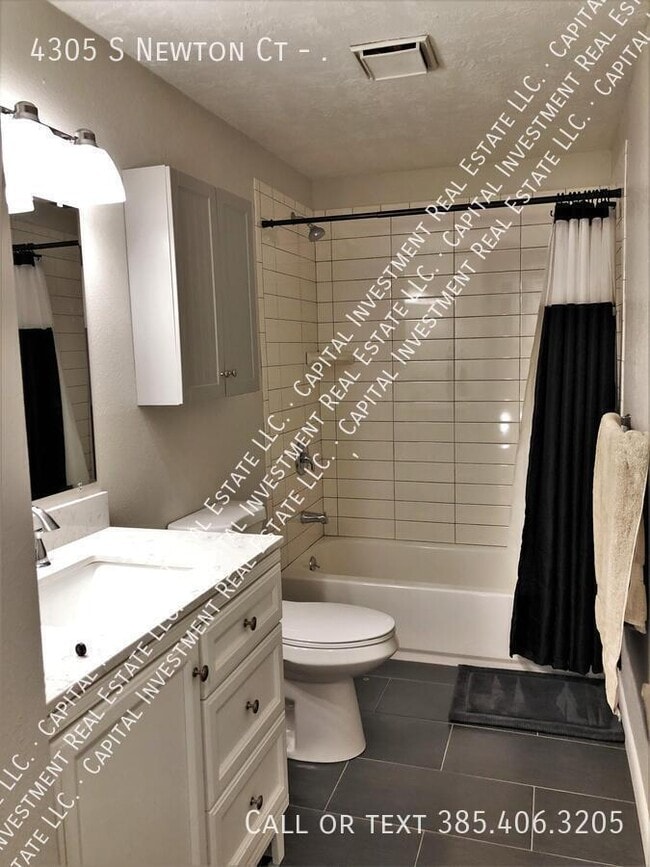 Building Photo - 4305 S Newton Ct