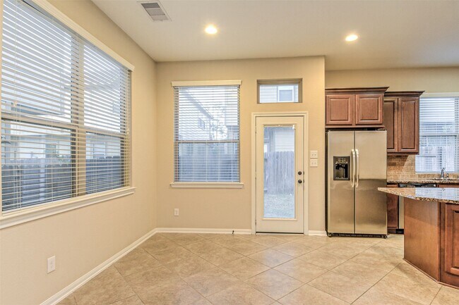 Building Photo - 19 Cheswood Manor Court