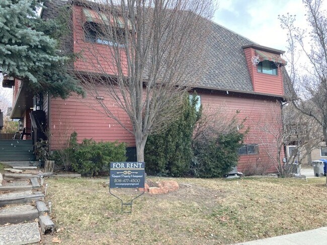 Building Photo - 1501 E Shenandoah Ct