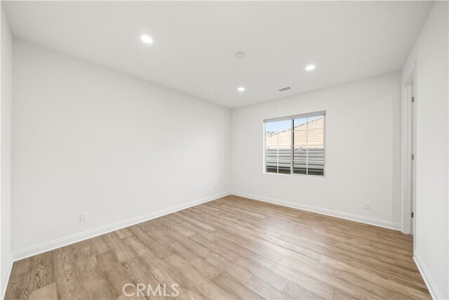 Building Photo - 1151 Summit Oak Dr
