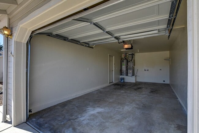 Building Photo - 6220 N Buckboard Dr