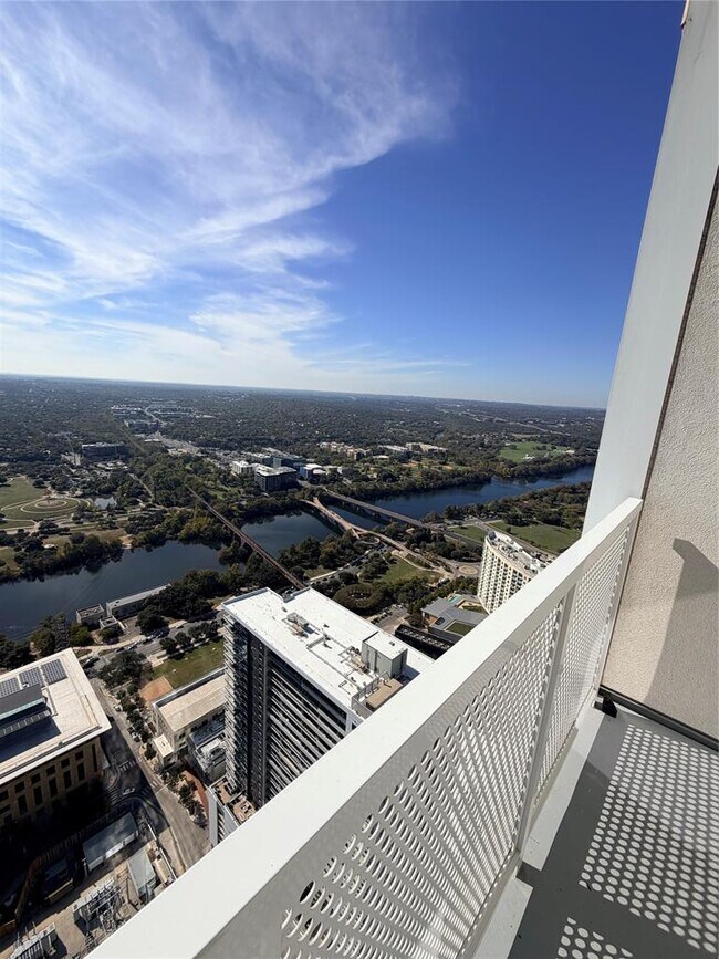 Building Photo - 301 West Ave