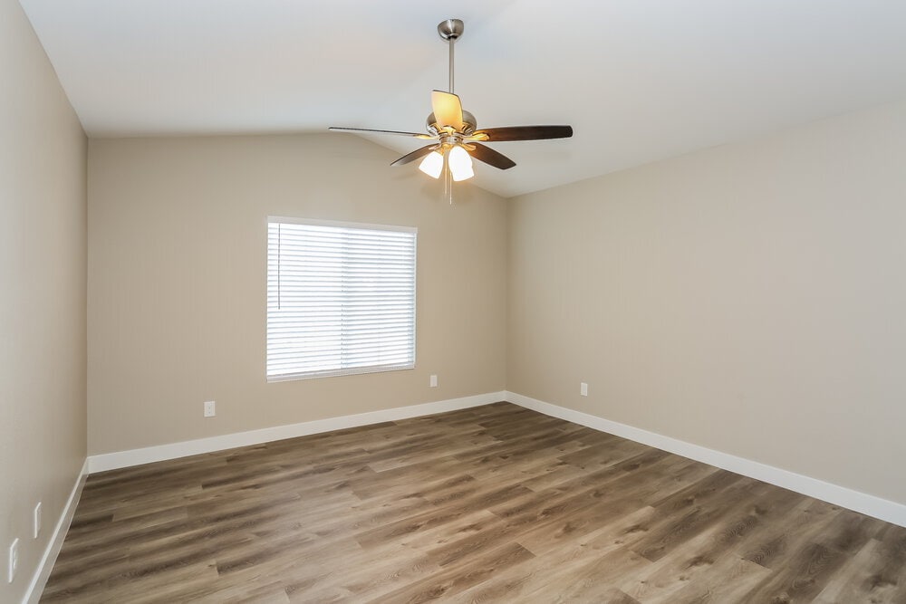 Building Photo - 5712 Athinas St