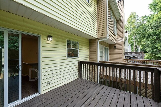Building Photo - 3536 Kennesaw Station Dr