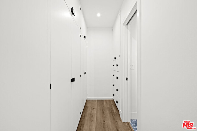 Building Photo - 1027 Acanto Pl