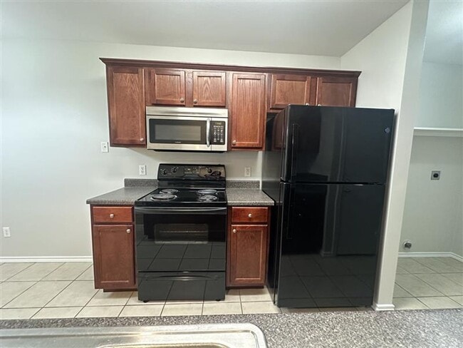 Building Photo - 17060 CR 191