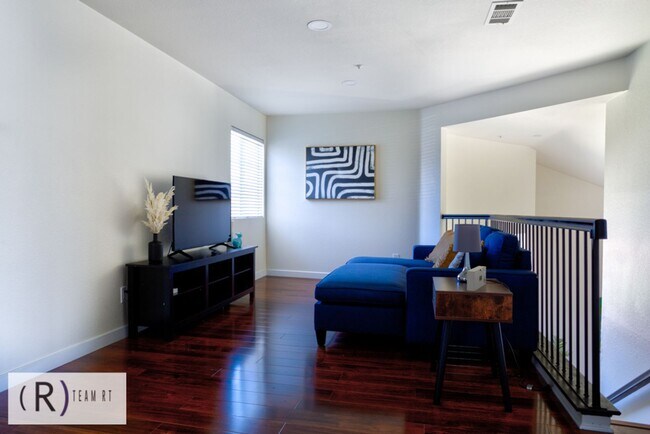 Building Photo - A Bright and Cozy Home with 3 Bedroom and 2 Bathroom with a Loft