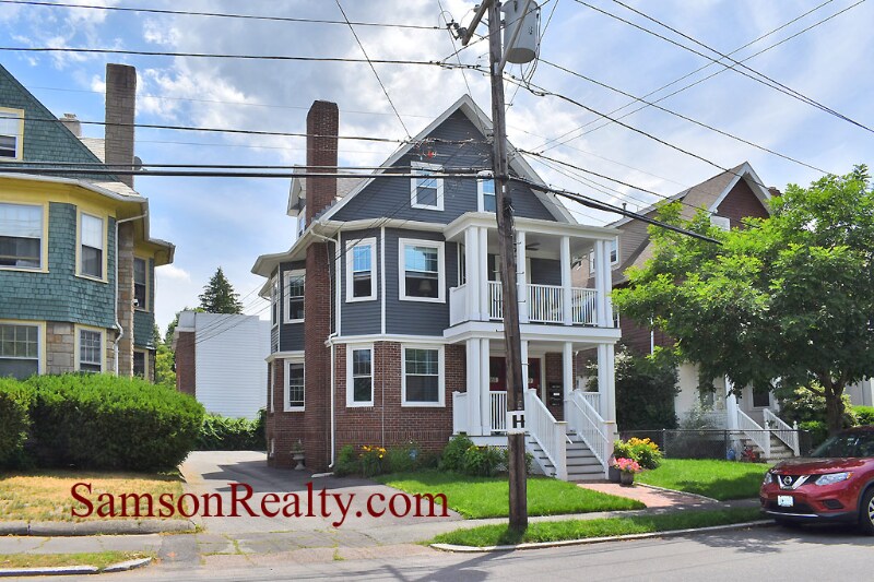 Building Photo - 159 Irving Ave